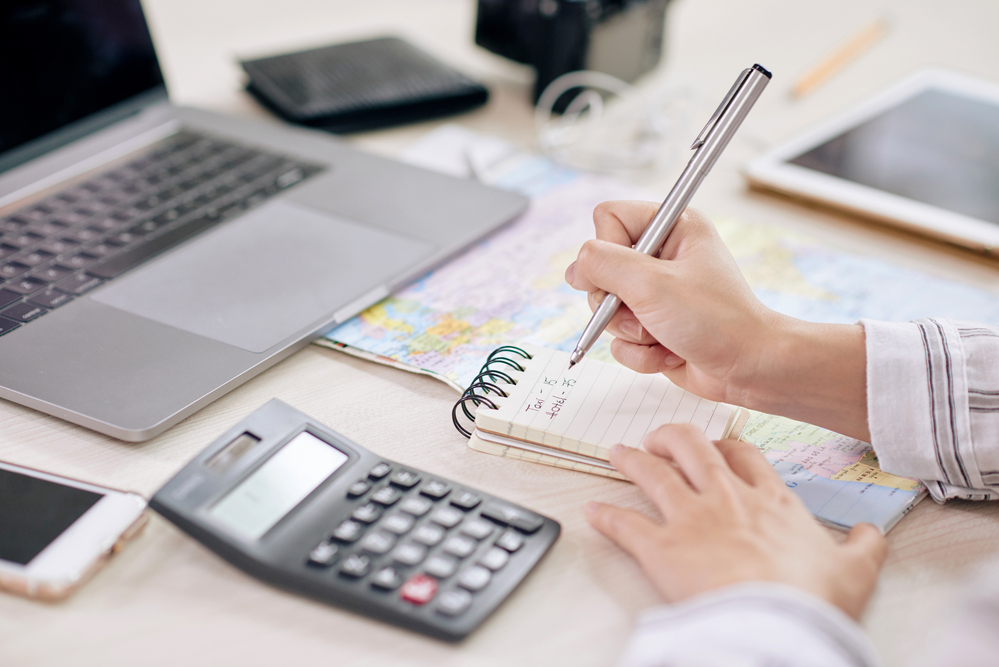 crop-worker-writing-notepad-1.jpg